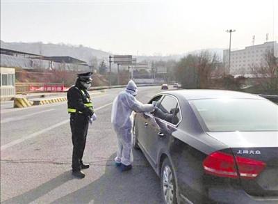 日夜堅(jiān)守，他們的“抗疫十二時(shí)辰”