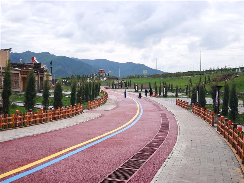 甘肅甘南州夏河縣安果村：吃上“旅游”飯，安心奔小康