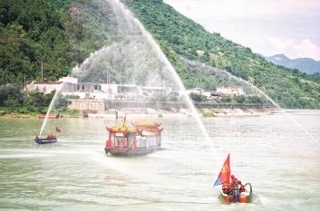 甘肅重大洪澇災(zāi)害跨區(qū)域救援實(shí)戰(zhàn)拉動演練在隴南文縣碧口舉行