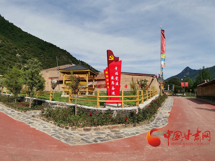 【蘭大新聞學(xué)子重走西北角】甘南迭部：村民吃上“文化飯”，搭上“旅游車(chē)”