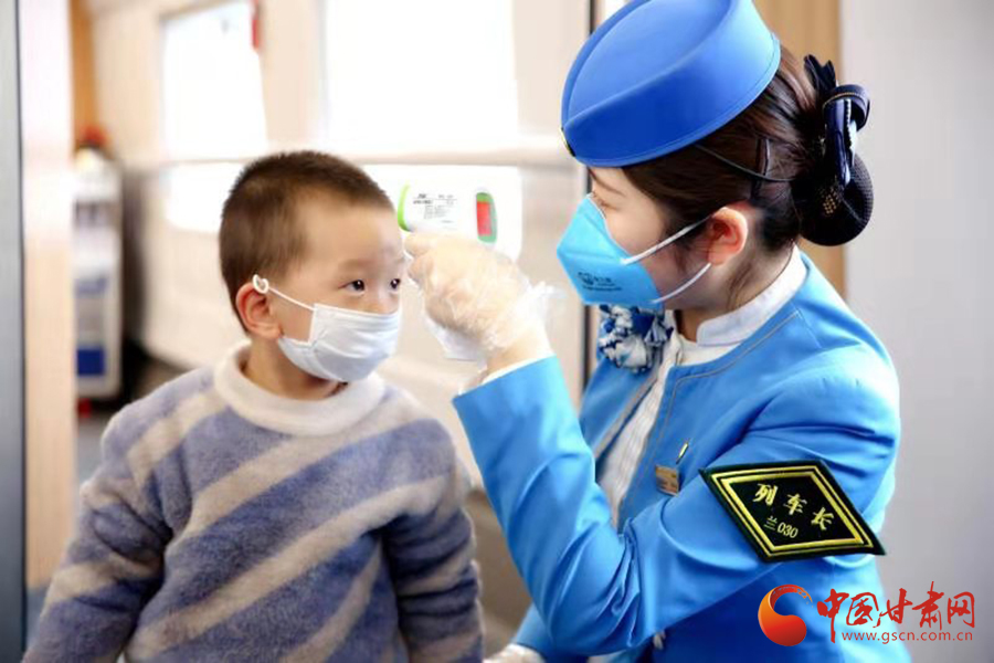 回家路上，請(qǐng)配合疫情防控要求 