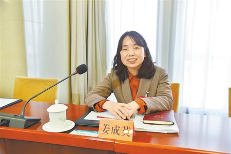 【建言獻(xiàn)策】姜成英代表：提升經(jīng)濟(jì)林產(chǎn)業(yè)質(zhì)效 更好實(shí)現(xiàn)綠富雙贏(yíng)