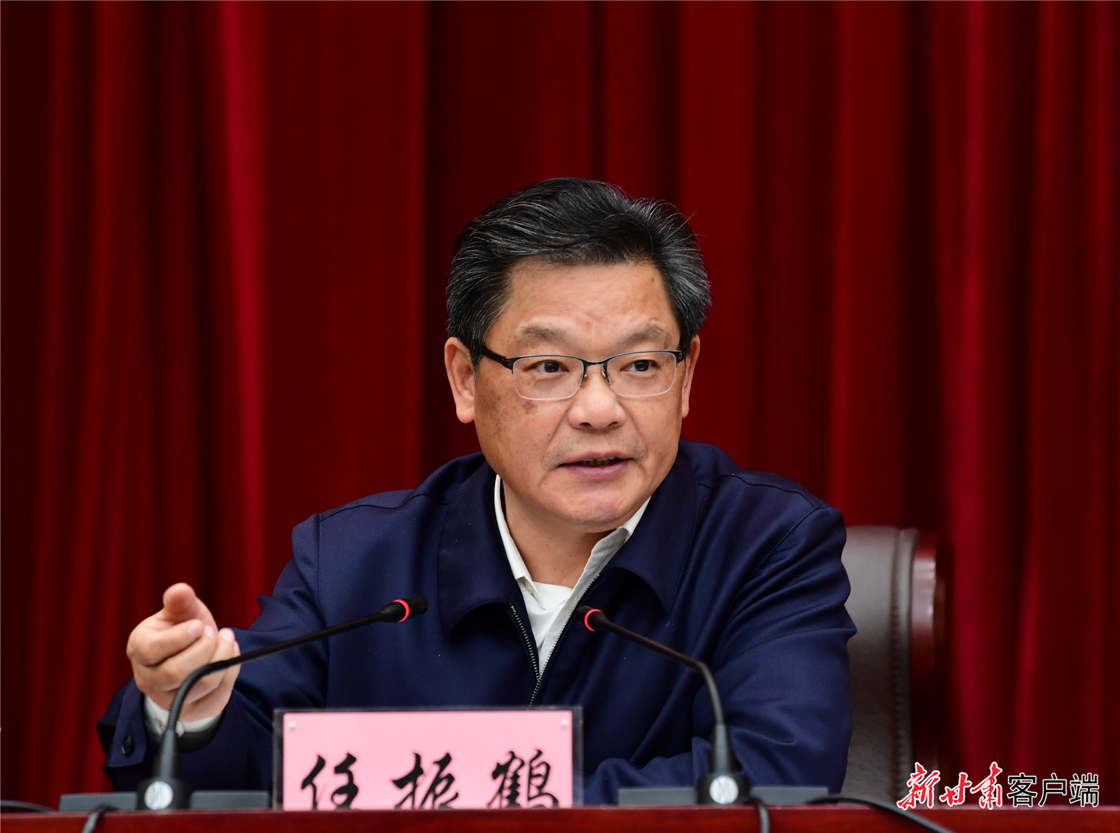 任振鶴在全省新型城鎮(zhèn)化工作推進(jìn)會議上強(qiáng)調(diào)：凝心聚力抓落實、蹄疾步穩(wěn)向前進(jìn)，奮力推進(jìn)新型城鎮(zhèn)化建設(shè)再上新臺階