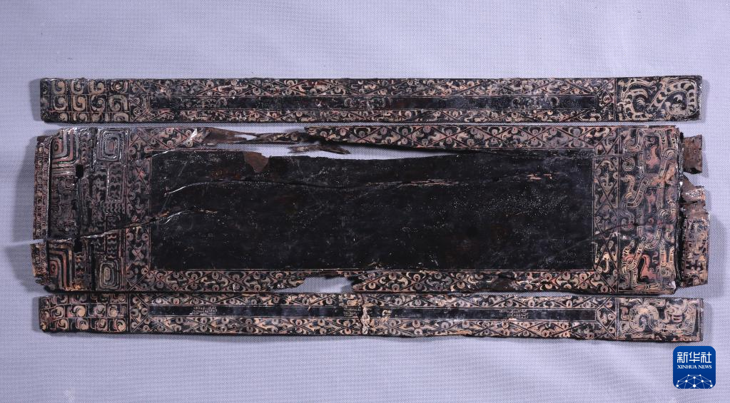 江西樟樹市國字山戰(zhàn)國墓葬出土漆瑟（資料圖）。