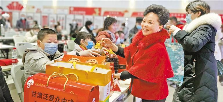 身殘志堅的郭淑芳與愛同行37年 點一盞燈，照亮別人也照亮自己